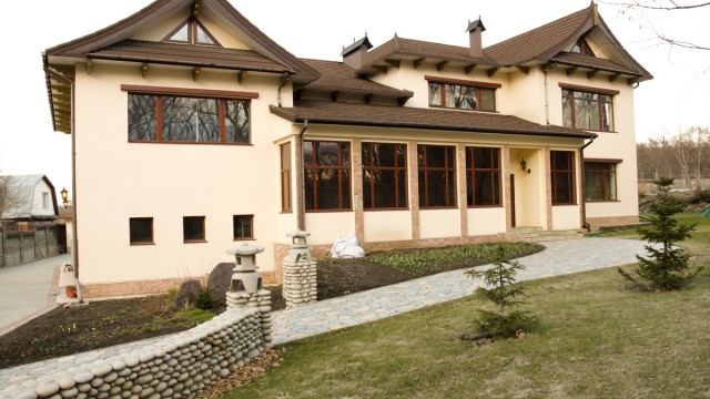 Luxury Cottage Exterior